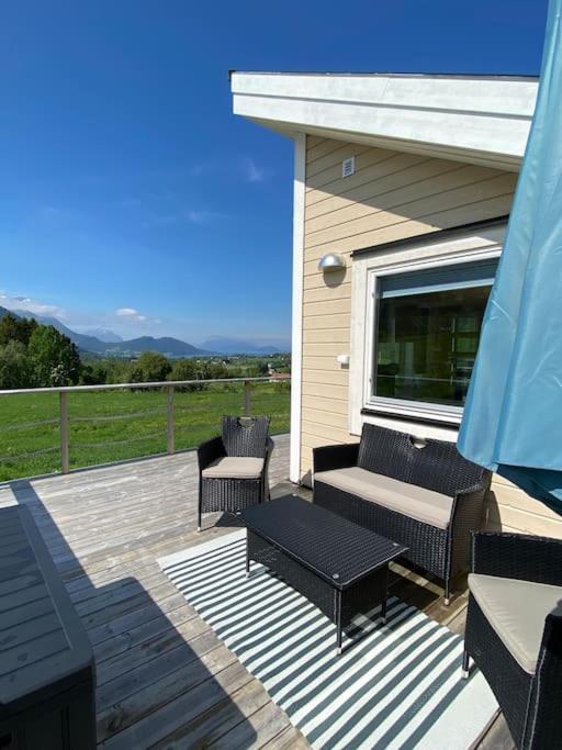 Minihus Med Drommeutsikt Til Sunnmorsalpene Apartment Aure  ภายนอก รูปภาพ